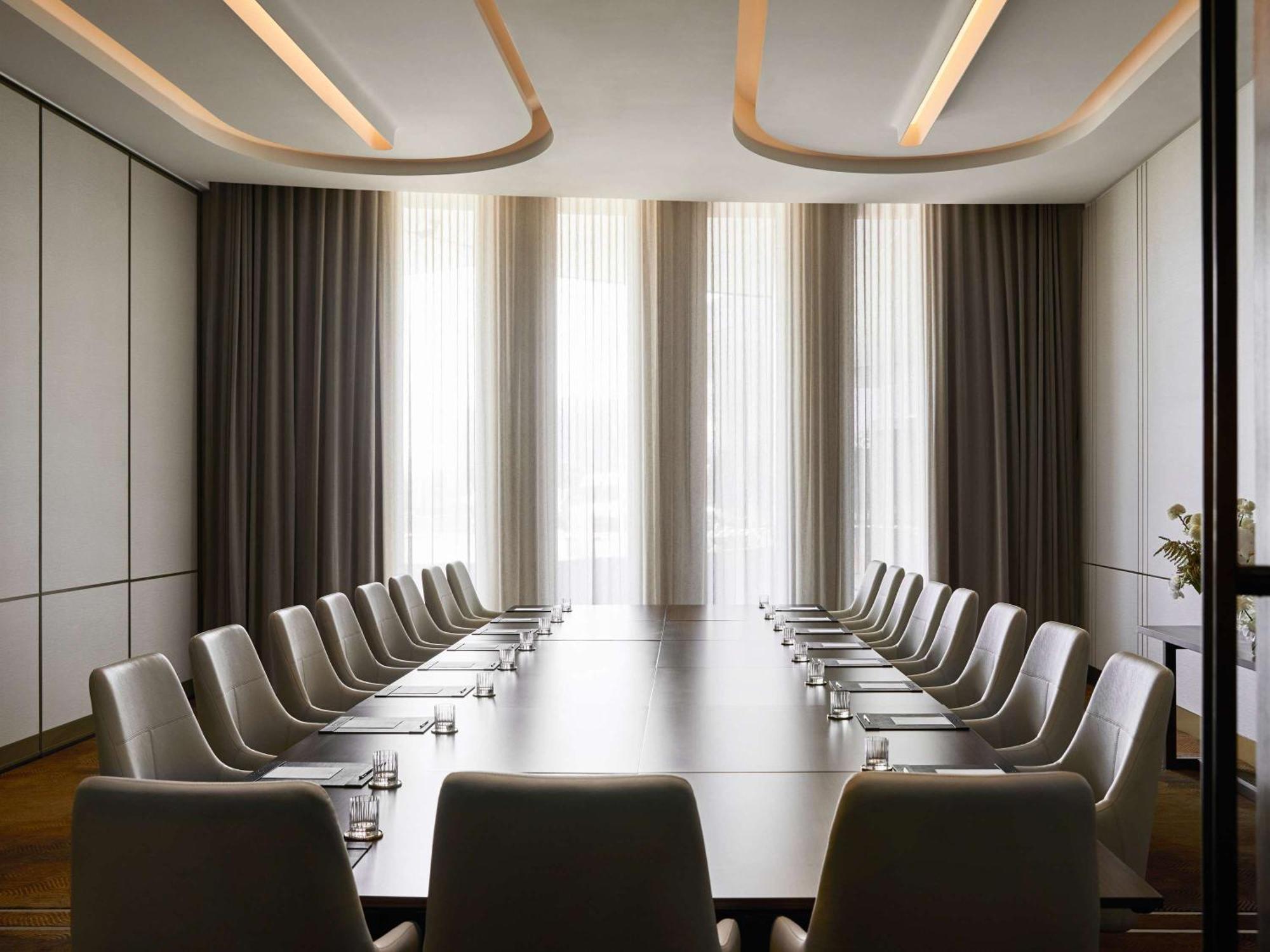 Hotel Chadstone Melbourne Mgallery Collection Екстер'єр фото Boardroom at the Four Seasons Hotel, London