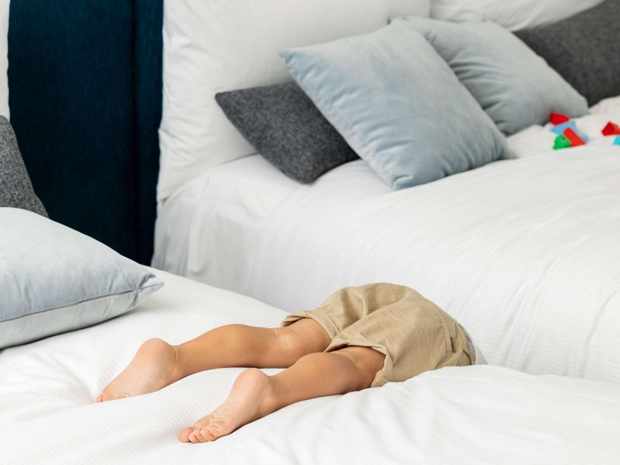 Hotel Chadstone Melbourne Mgallery Collection Екстер'єр фото A child playing hide-and-seek