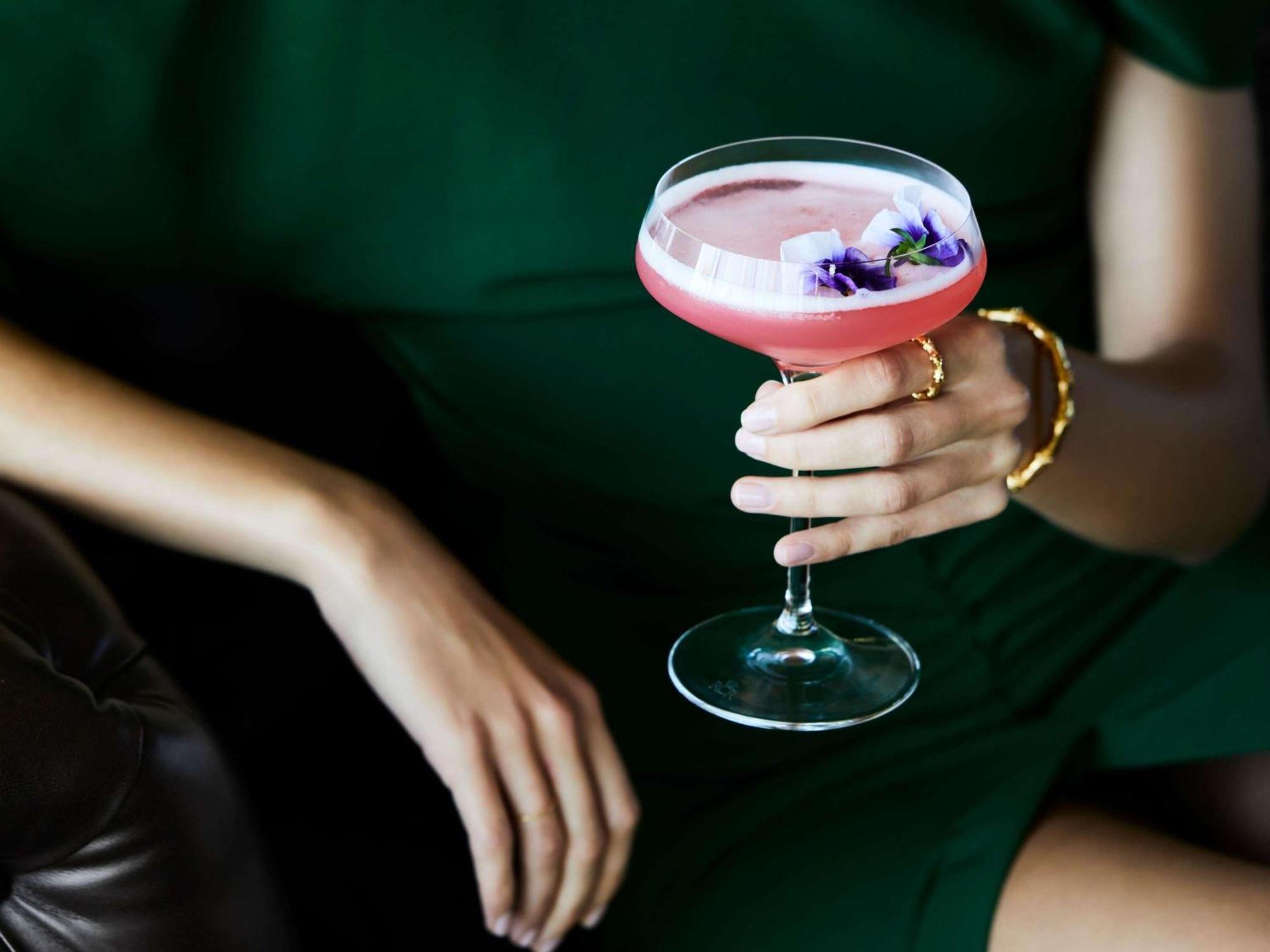 Hotel Chadstone Melbourne Mgallery Collection Екстер'єр фото A Clover Club cocktail