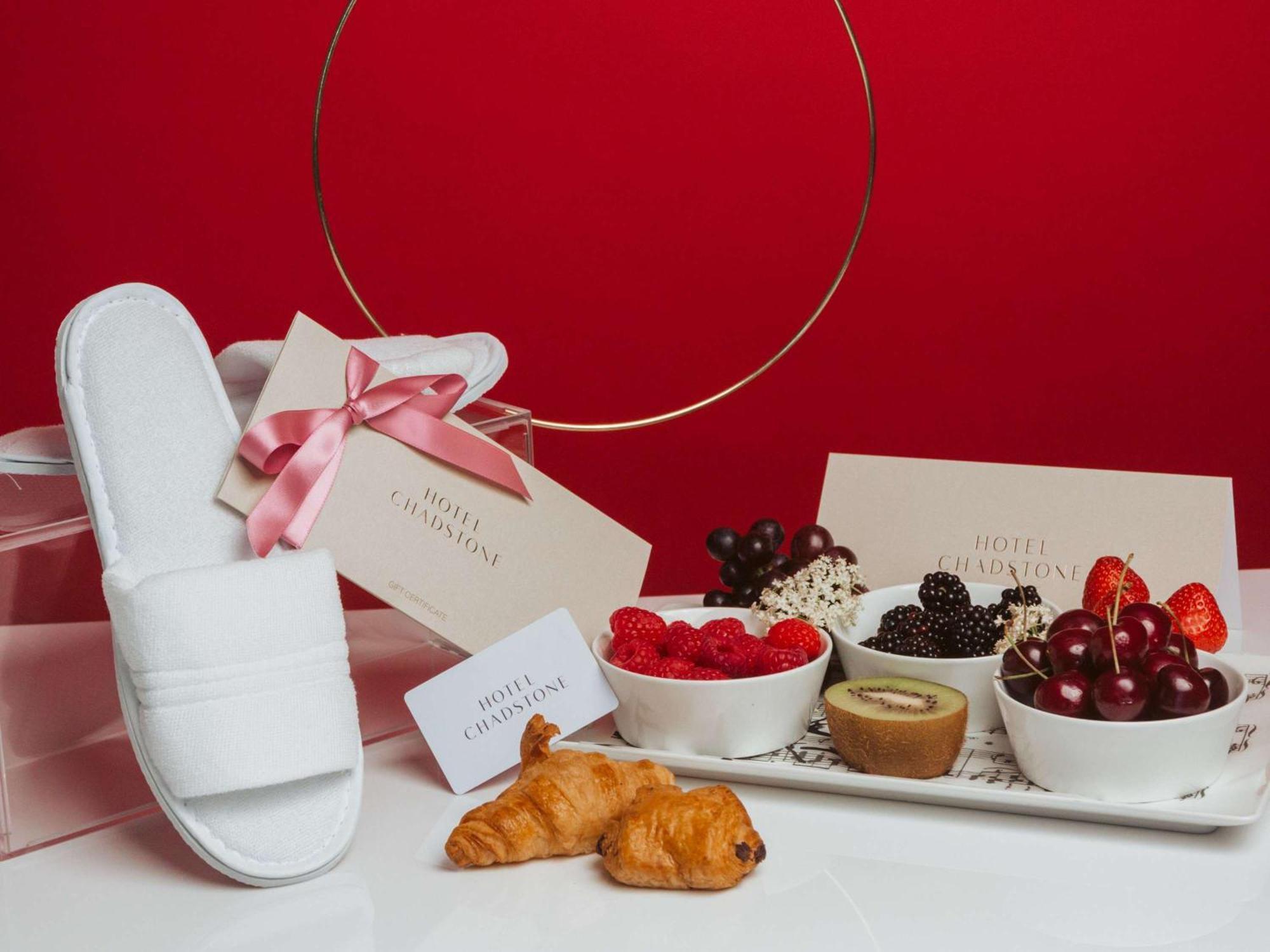 Hotel Chadstone Melbourne Mgallery Collection Екстер'єр фото A selection of hotel amenities
